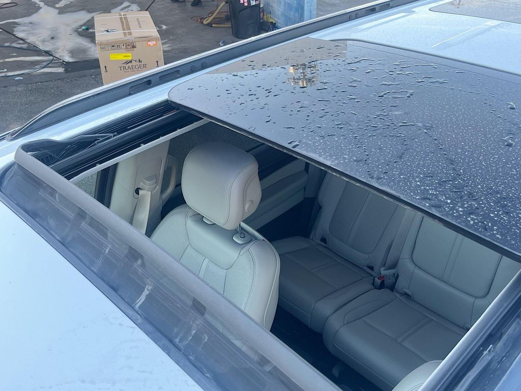 2024 Jeep Wagoneer Base White at River Oaks CDJR