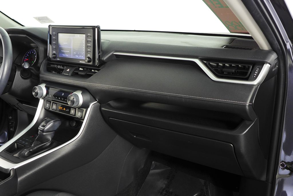 Thumbnail: 2020 Toyota RAV4 - 14