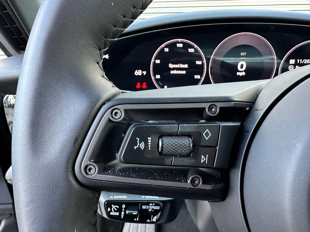 Thumbnail: 2025 Porsche Taycan - 16