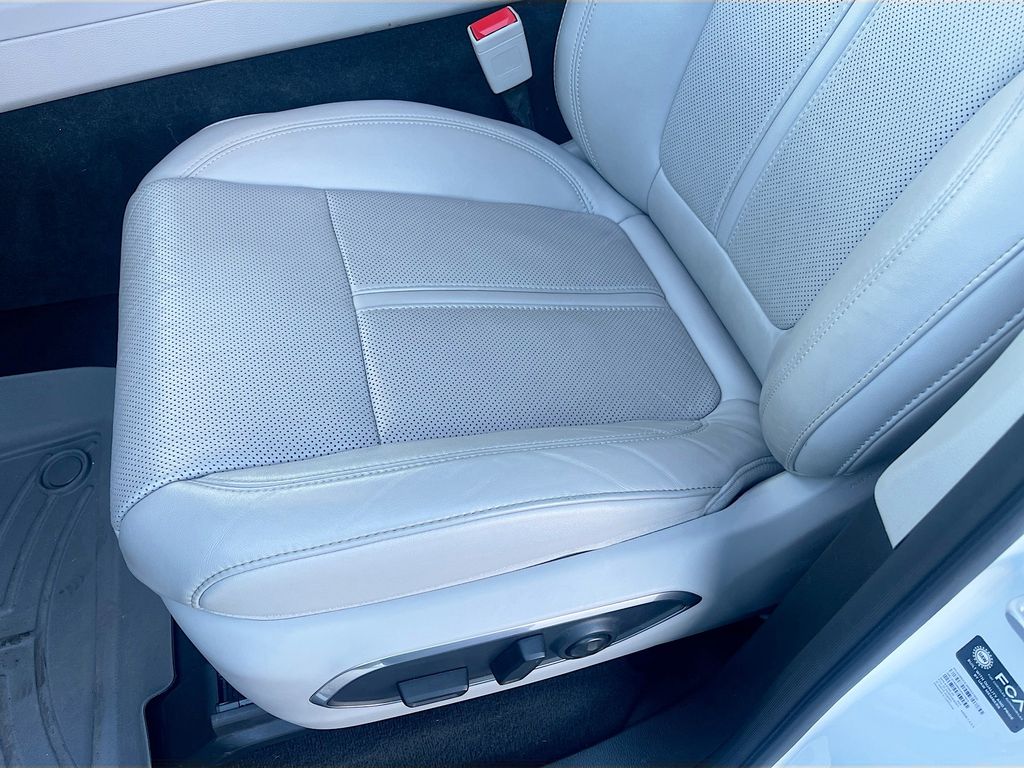 2024 Jeep Wagoneer Base White at River Oaks CDJR