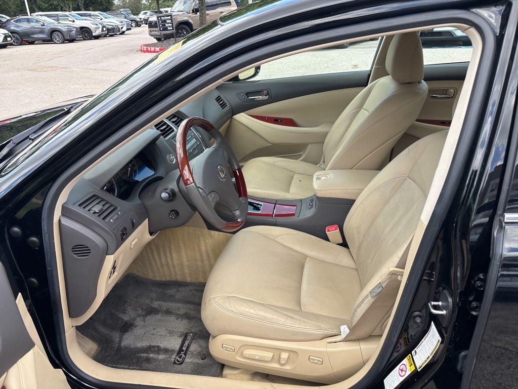 Thumbnail: 2009 Lexus ES - 18