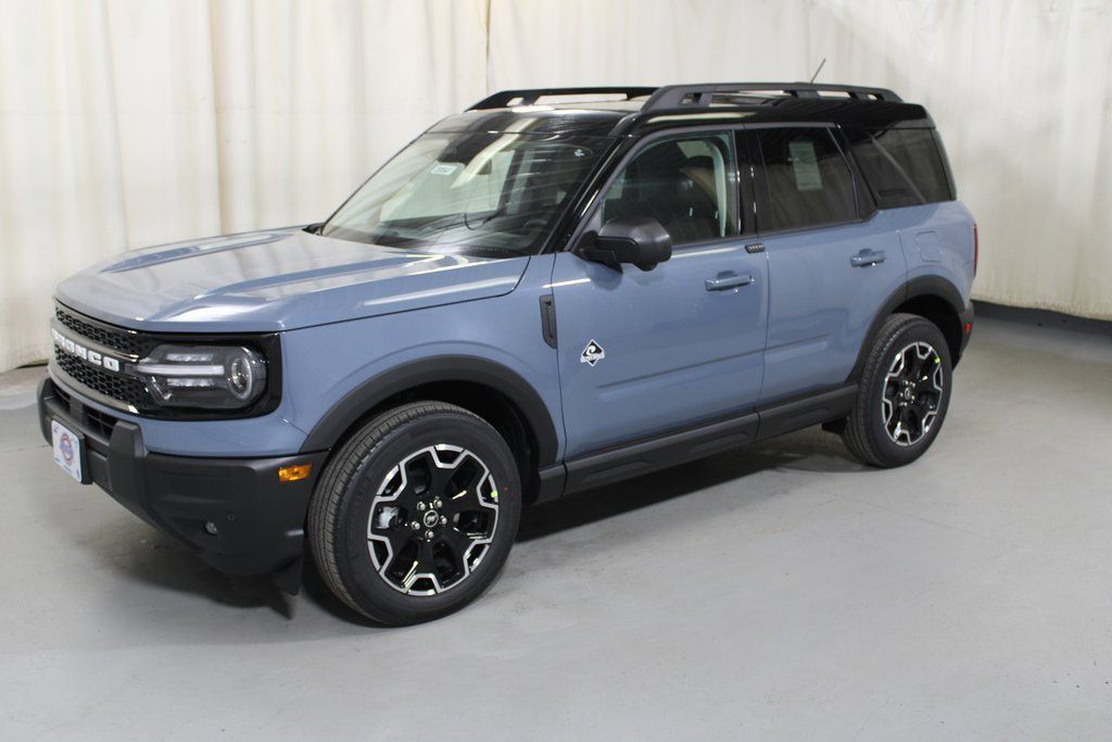 View vehicle photo 3