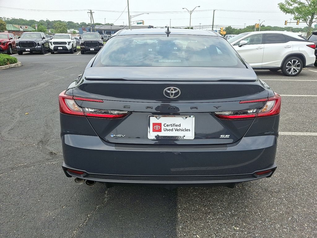 2025 Toyota Camry SE 5
