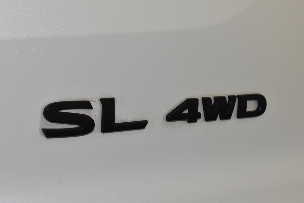 Thumbnail: 2023 Nissan Pathfinder - 9