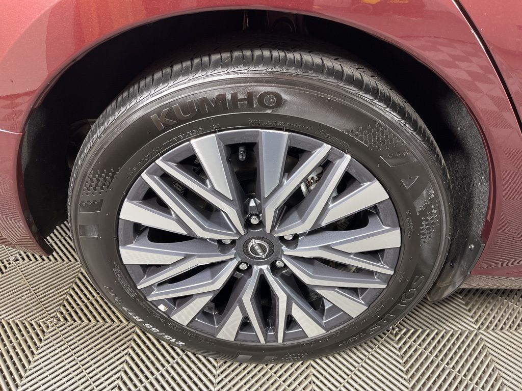 Thumbnail: 2025 Nissan Altima - 10