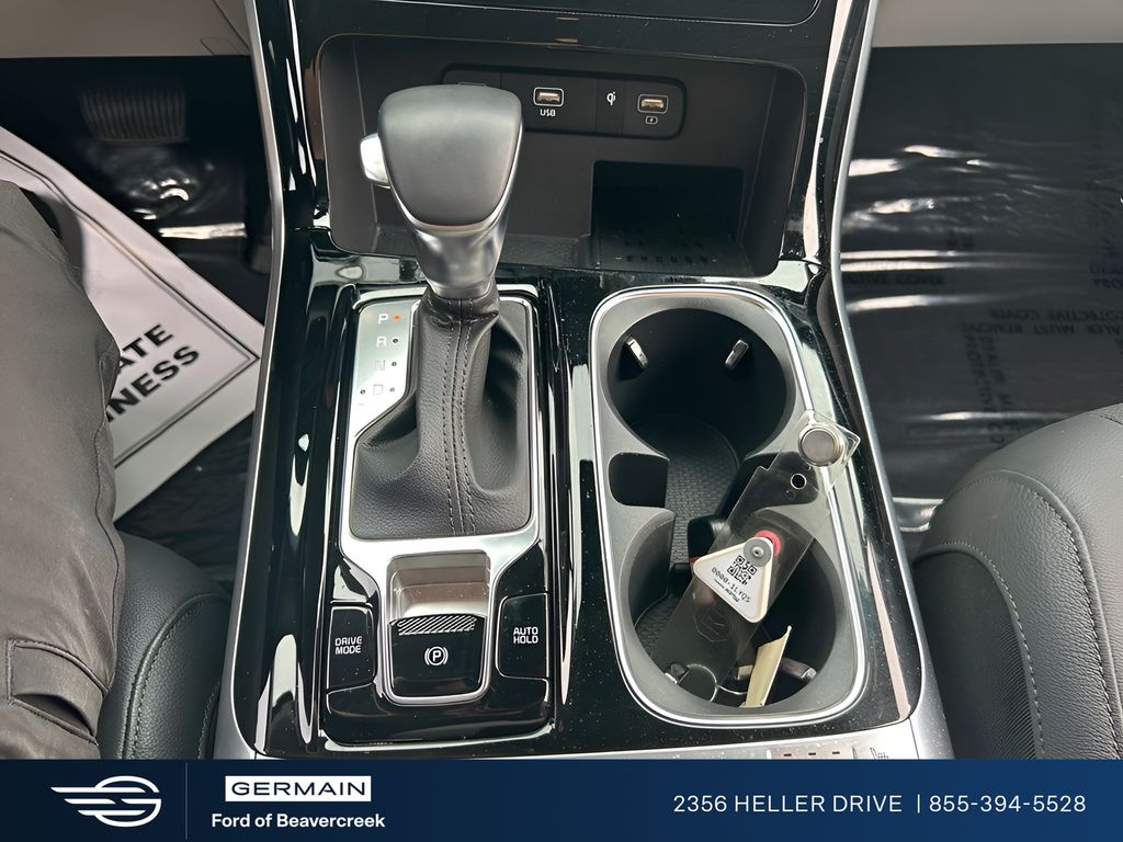 Used 2024 White Kia SX Prestige image 17