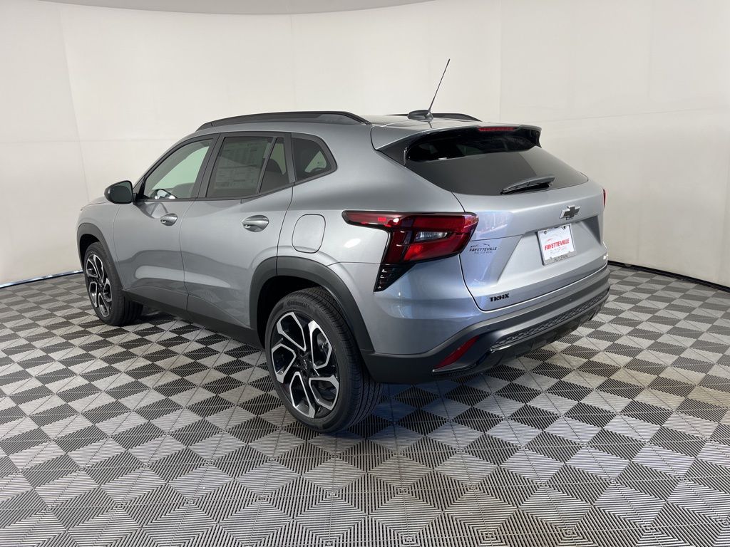 Thumbnail: 2026 Chevrolet Trax - 3