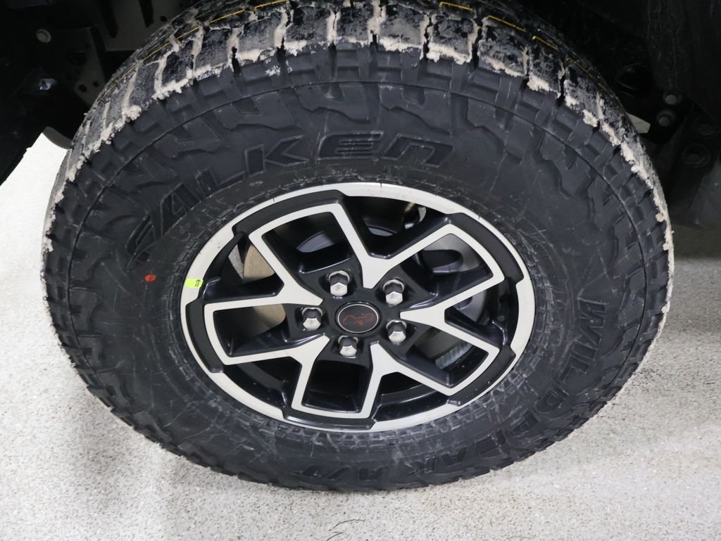 View vehicle photo 7