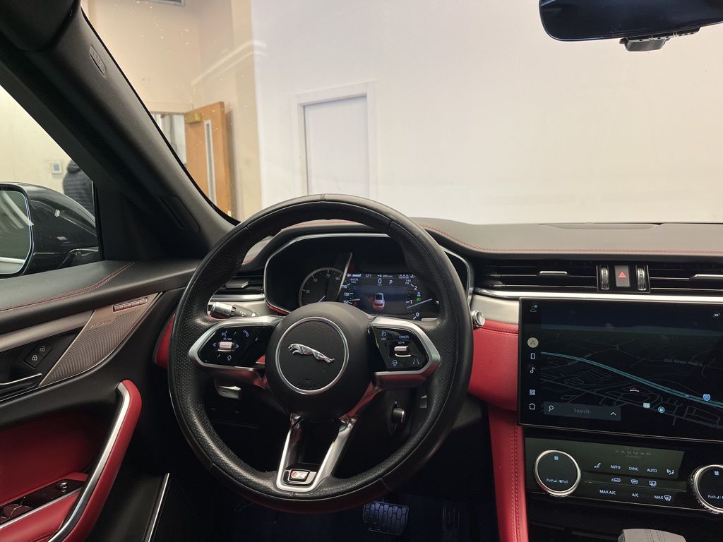 Thumbnail: 2021 Jaguar F-Pace - 25