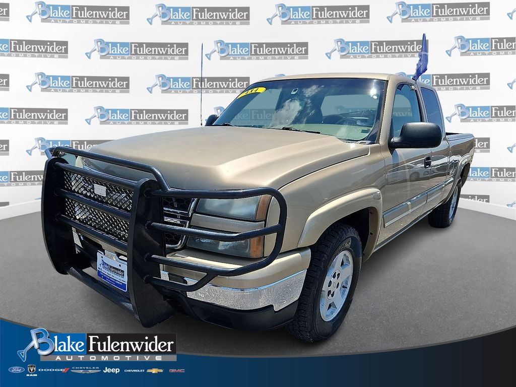 Sandstone Metallic 2006 Chevrolet Silverado 1500 Pickup Truck 4-Speed Automatic Overdrive