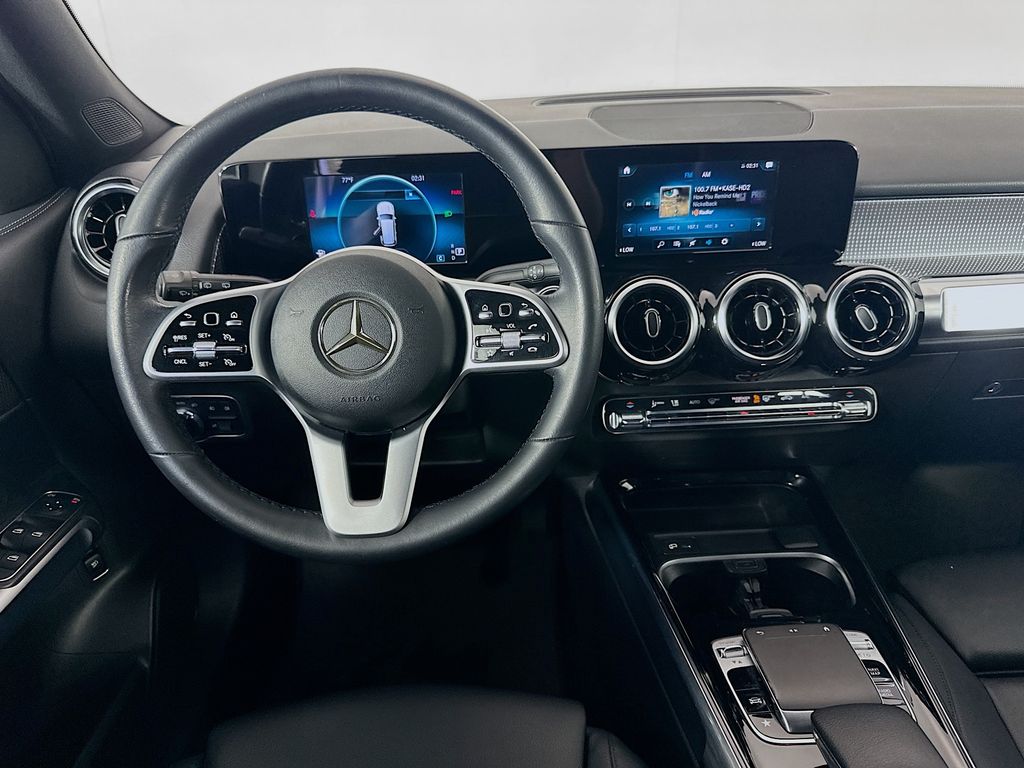 Thumbnail: 2020 Mercedes-Benz GLB - 21