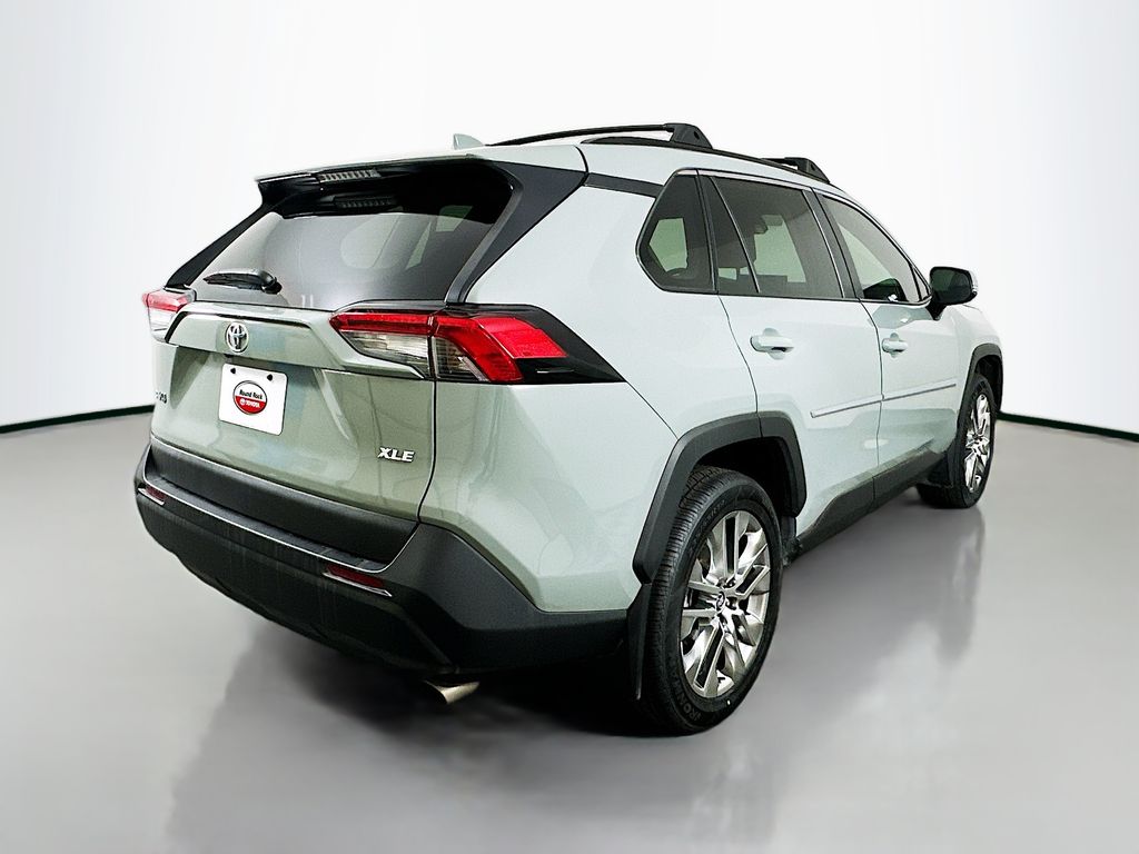 2021 Toyota RAV4 XLE Premium 5