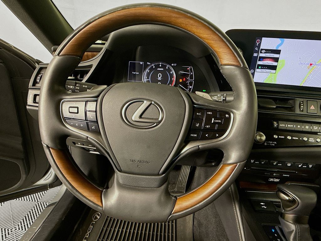 2022 Lexus ES  11