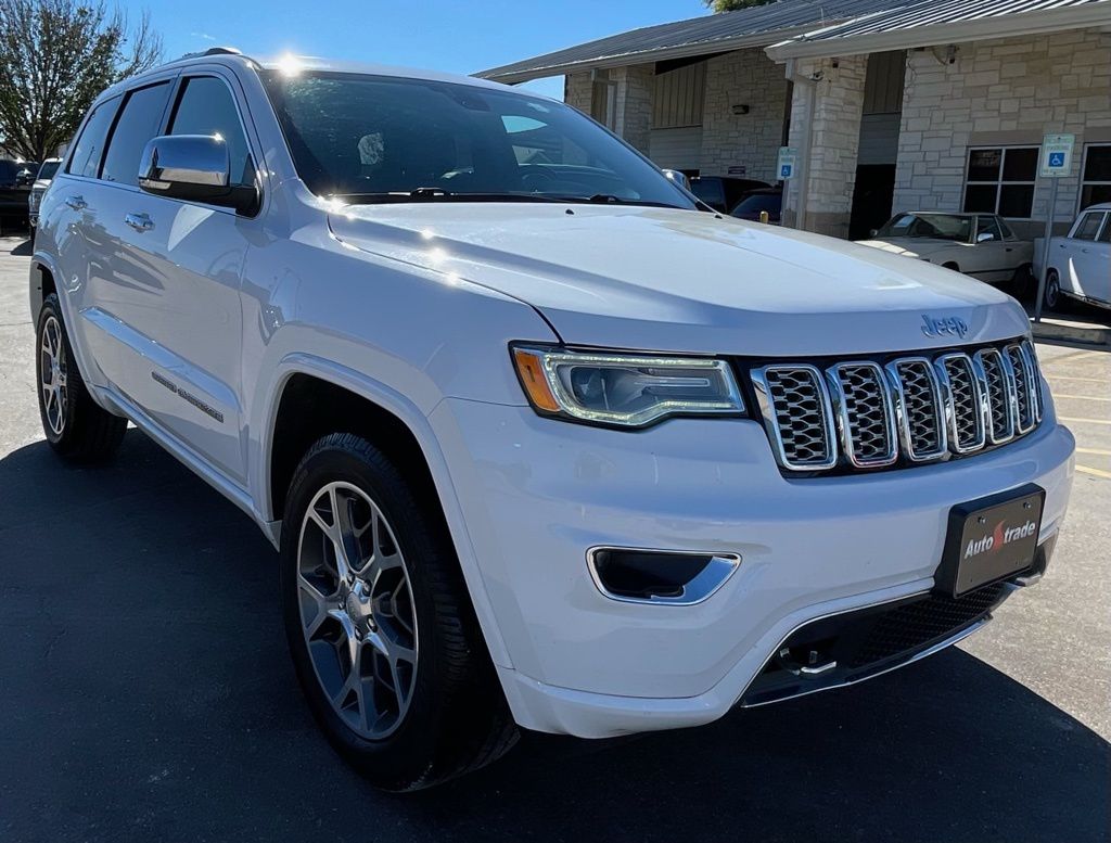 2019 Jeep Grand Cherokee Overland - 2