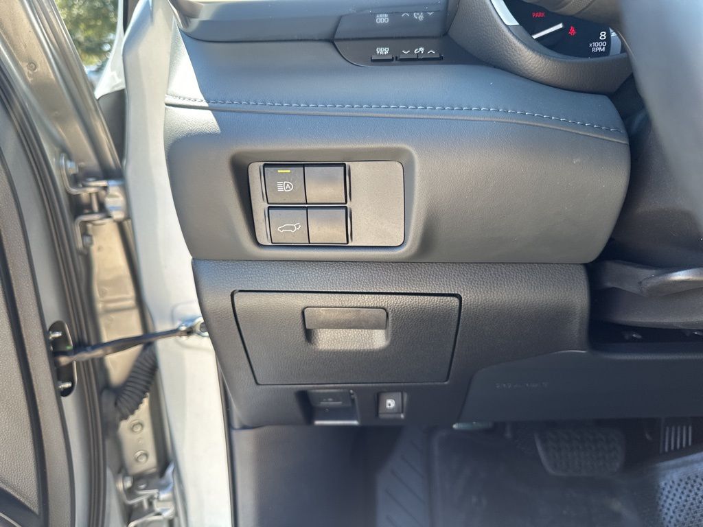 Used Car 2021 Toyota Highlander  Xse For Sale Under $40,000 In Austin, Texas