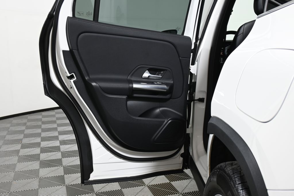 Thumbnail: 2023 Mercedes-Benz GLA - 30