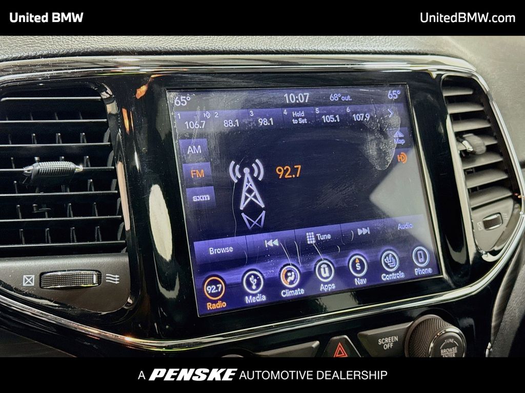 Thumbnail: 2019 Jeep Grand Cherokee - 8