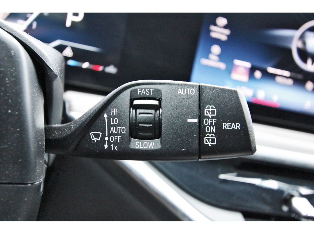 2025 BMW X5 sDrive40i White at DeMontrond Auto Country