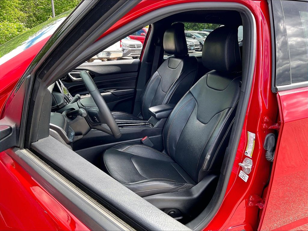 2023 Jeep Compass — photo 9