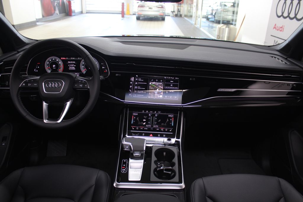 Thumbnail: 2026 Audi Q7 - 11