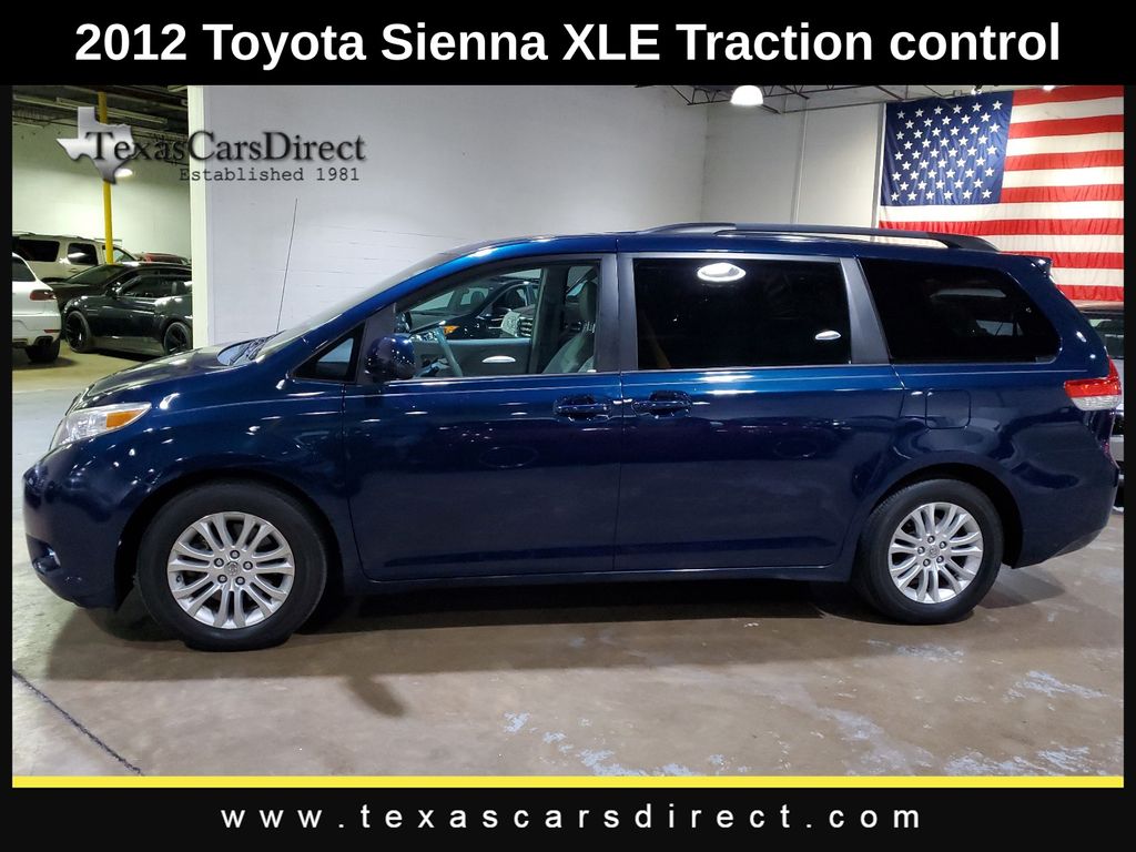 2012 Toyota Sienna XLE 14