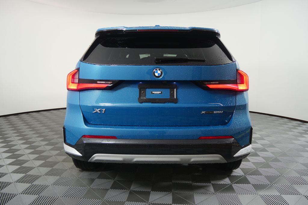 Thumbnail: 2023 BMW X1 - 4