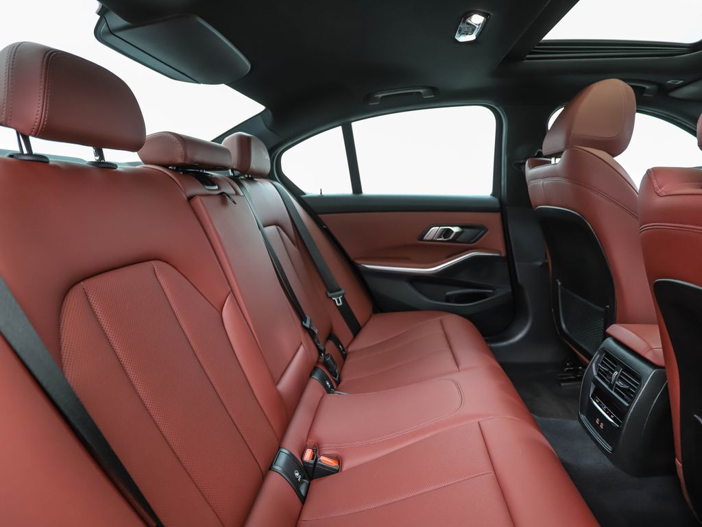 Thumbnail: 2023 BMW 3 Series - 27