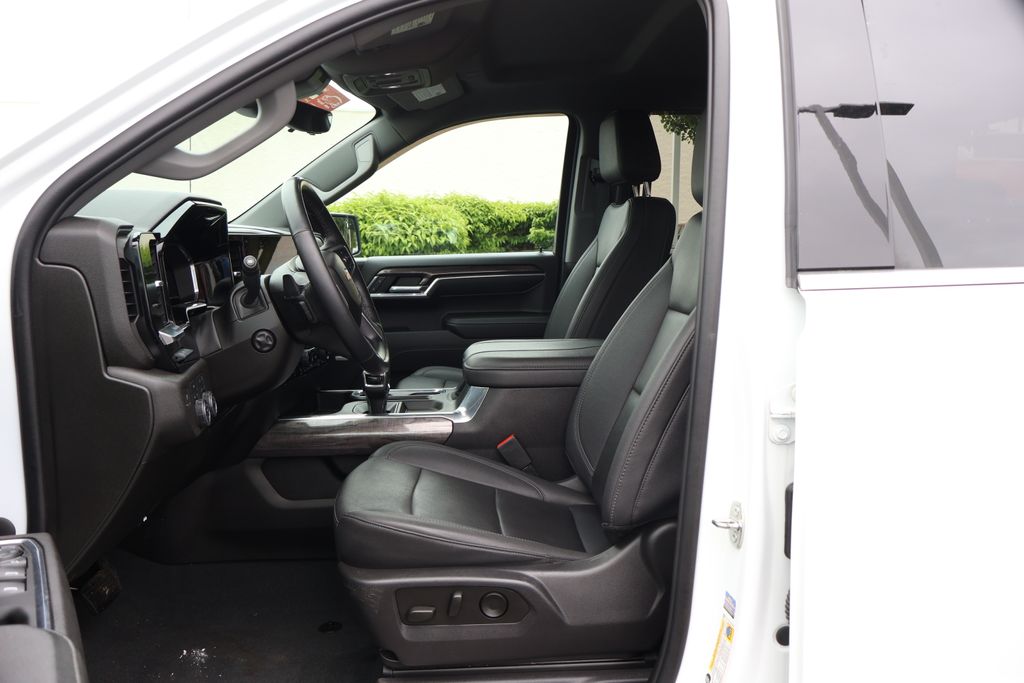 2023 Chevrolet Silverado 1500 LTZ 12