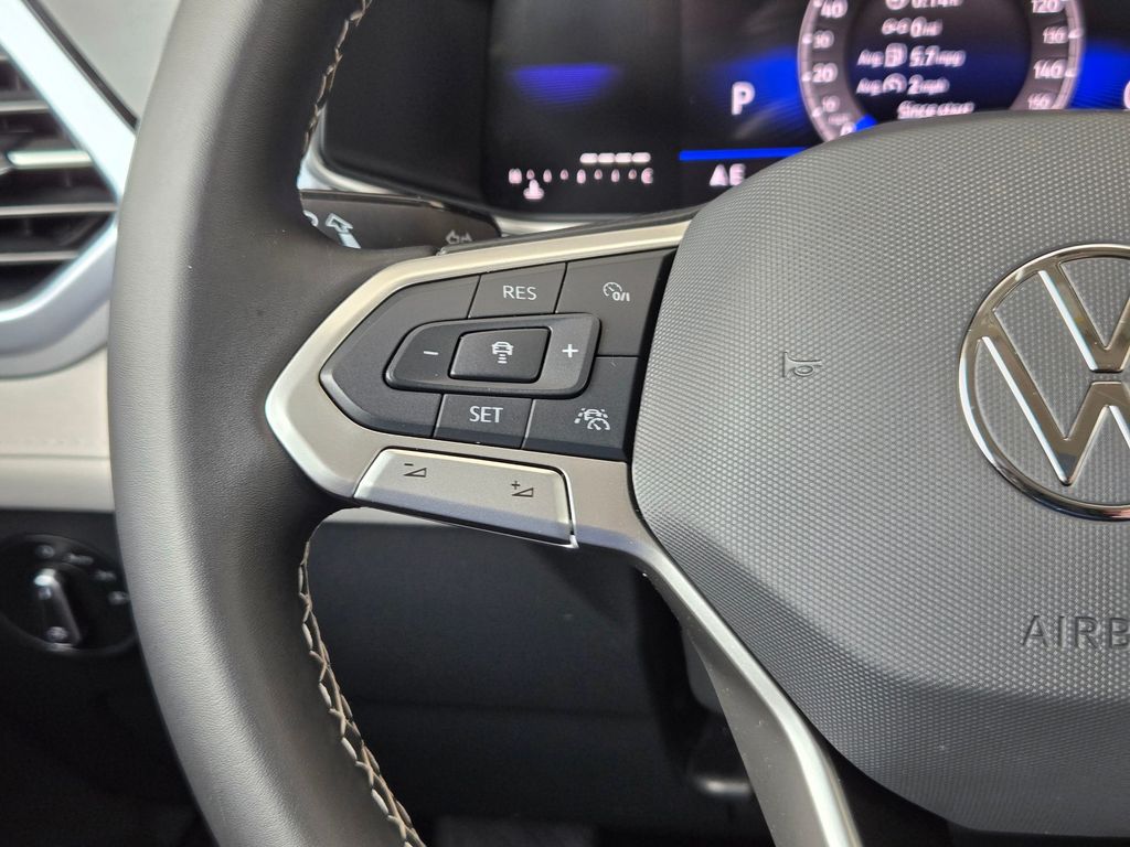 Used 2025 Volkswagen Taos SUV