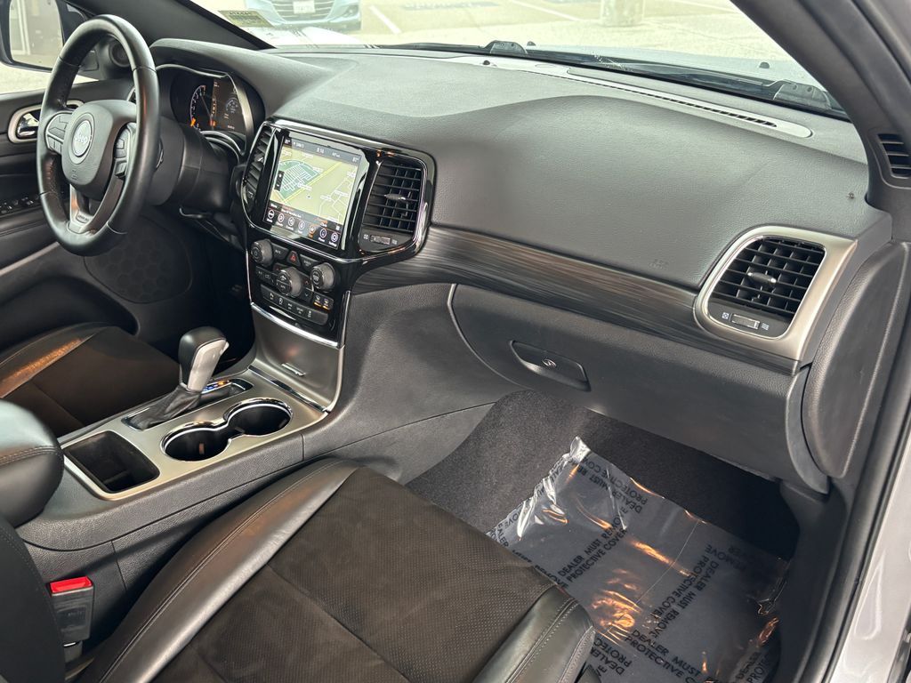 Thumbnail: 2021 Jeep Grand Cherokee - 20