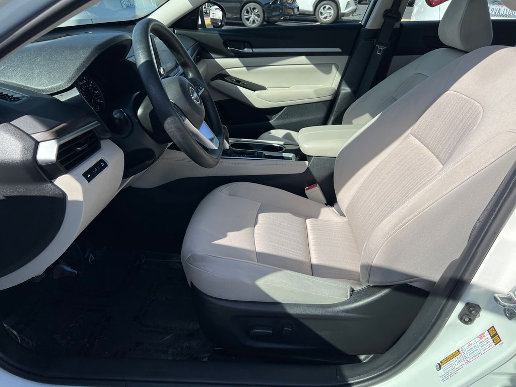 Thumbnail: 2023 Nissan Altima - 14