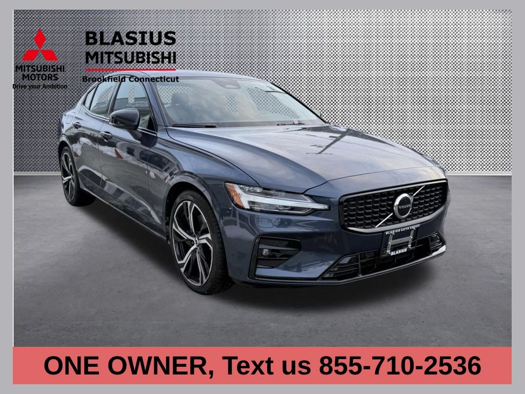 Denim Blue Metallic 2025 Volvo S60 B5 Core AWD Sedan All-Wheel Drive Automatic