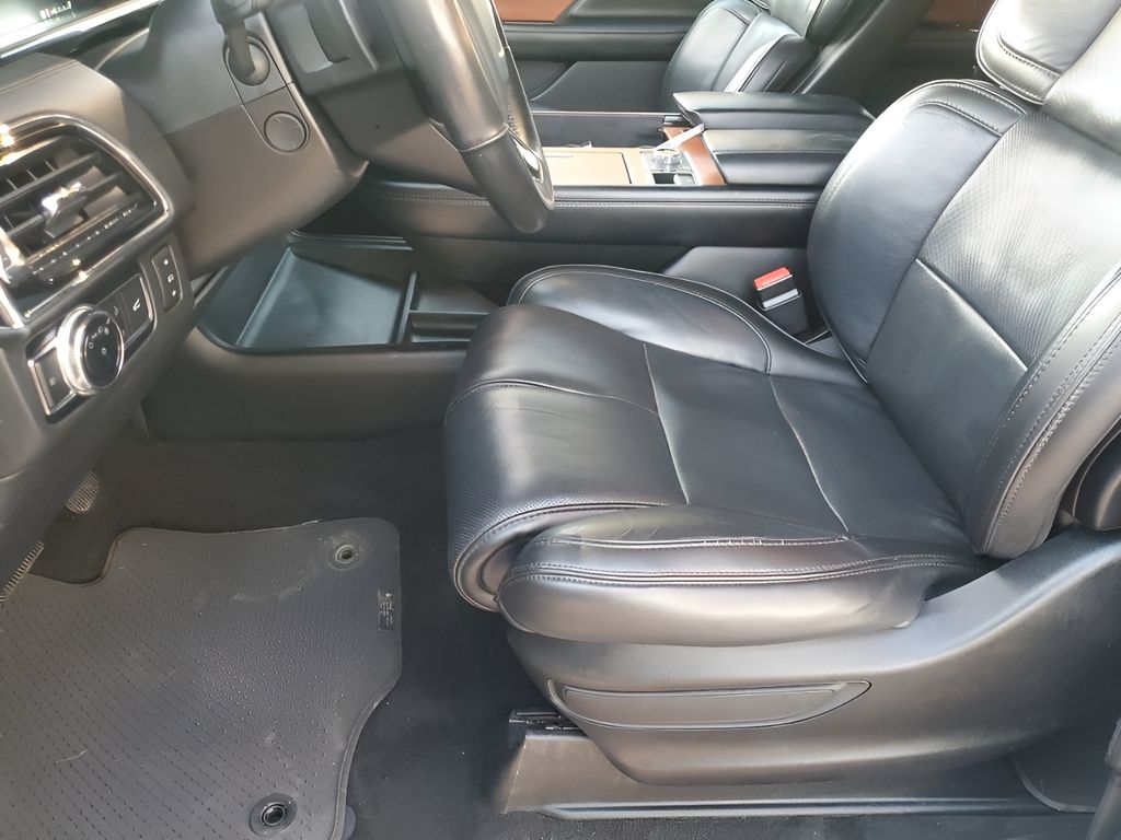 Used Car 2018 Lincoln Navigator  Reserve For Sale Under $25,000 In Austin, Texas