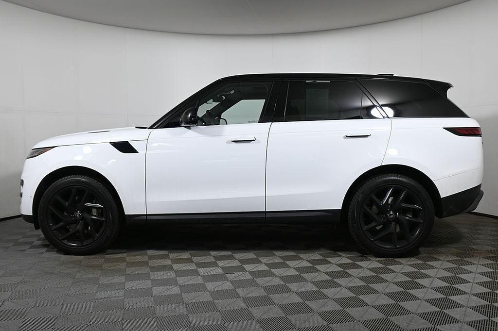 Thumbnail: 2023 Land Rover Range Rover Sport - 2