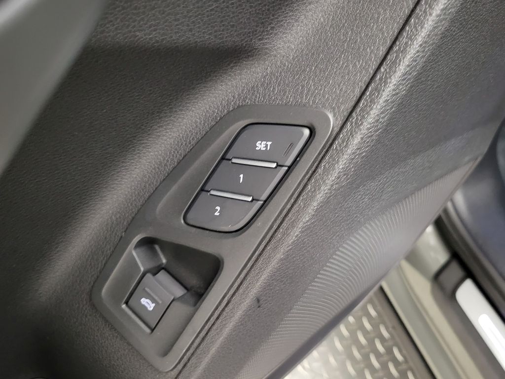 Thumbnail: 2023 Audi Q3 - 30