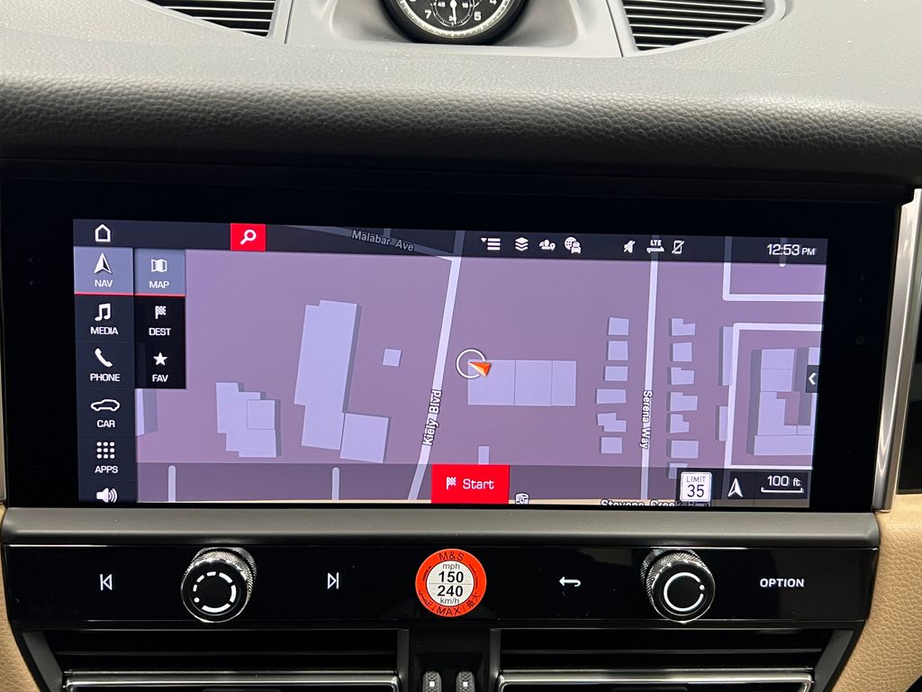 Thumbnail: 2026 Porsche Macan - 23