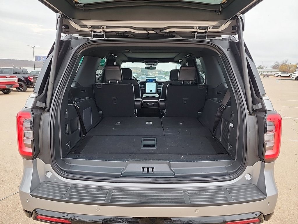 2024 Ford Expedition Limited photo
