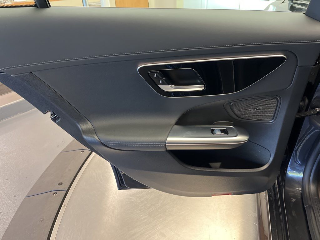 Thumbnail: 2023 Mercedes-Benz C-Class - 23