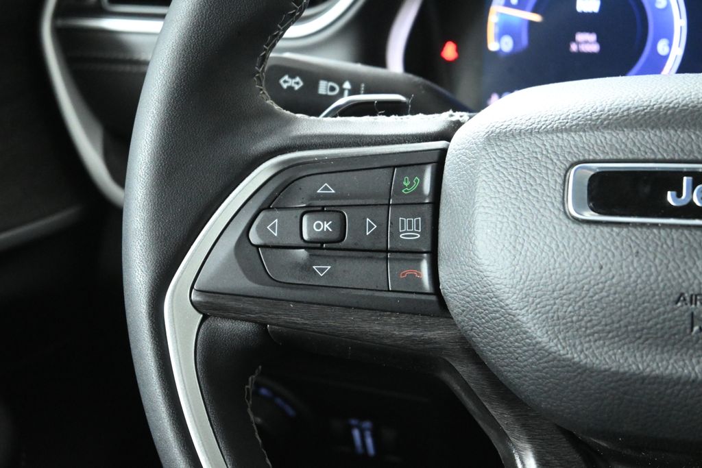 Thumbnail: 2025 Jeep Grand Cherokee - 18