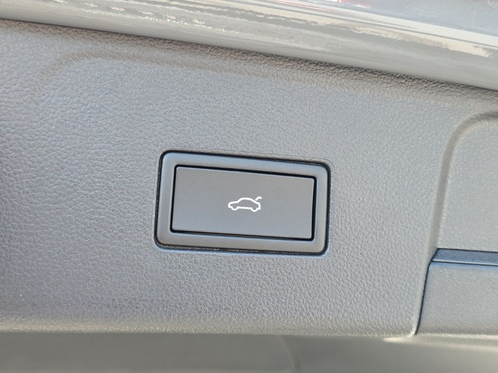 2026 Volkswagen Atlas 2.0T Peak Edition Gray at Sutliff Volkswagen