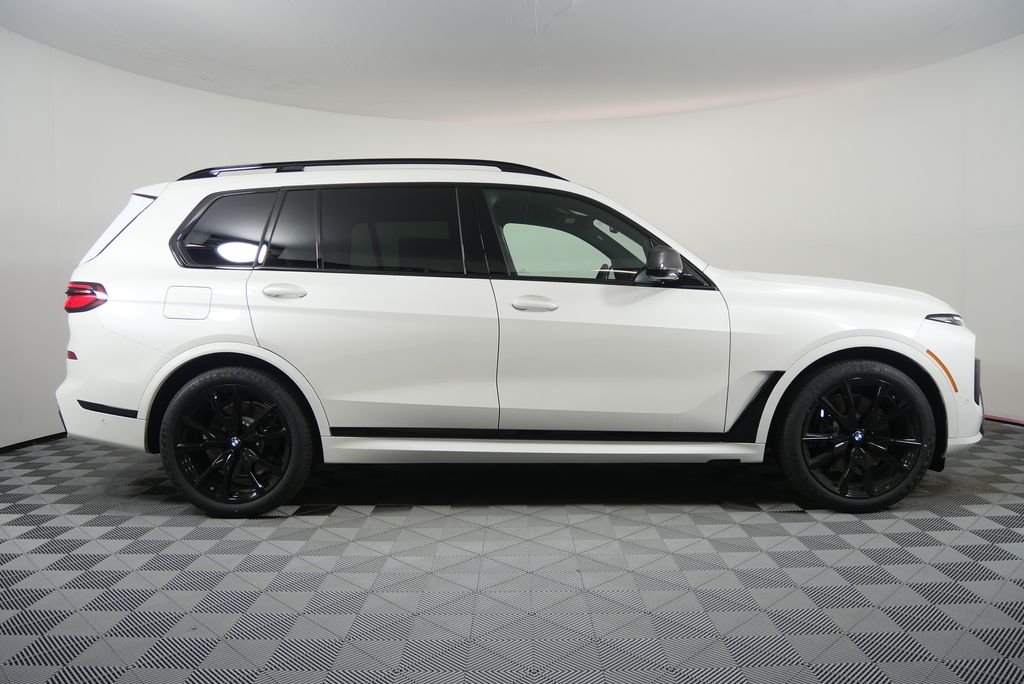 Thumbnail: 2026 BMW X7 - 2