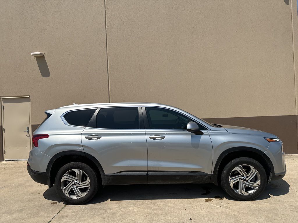 2022 Hyundai Santa Fe SE 3