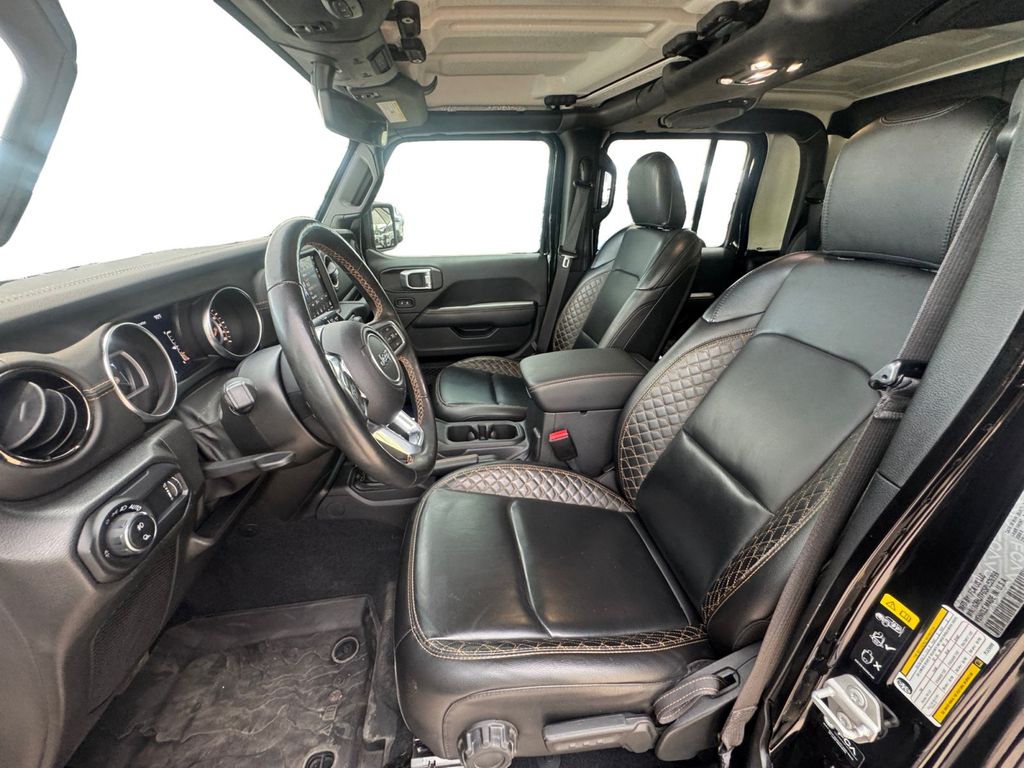 Used Car 2023 Jeep Gladiator  Overland For Sale Under $35,000 In Round Rock, Texas