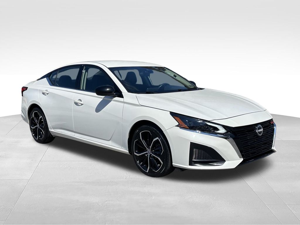 Pearl White Tricoat 2024 Nissan Altima Sedan Front-Wheel Drive Continuously Variable Transmission