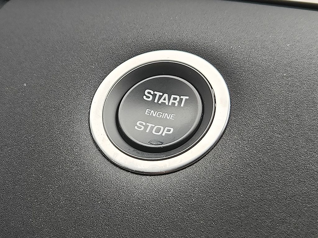 Thumbnail: 2024 Land Rover Range Rover Evoque - 26