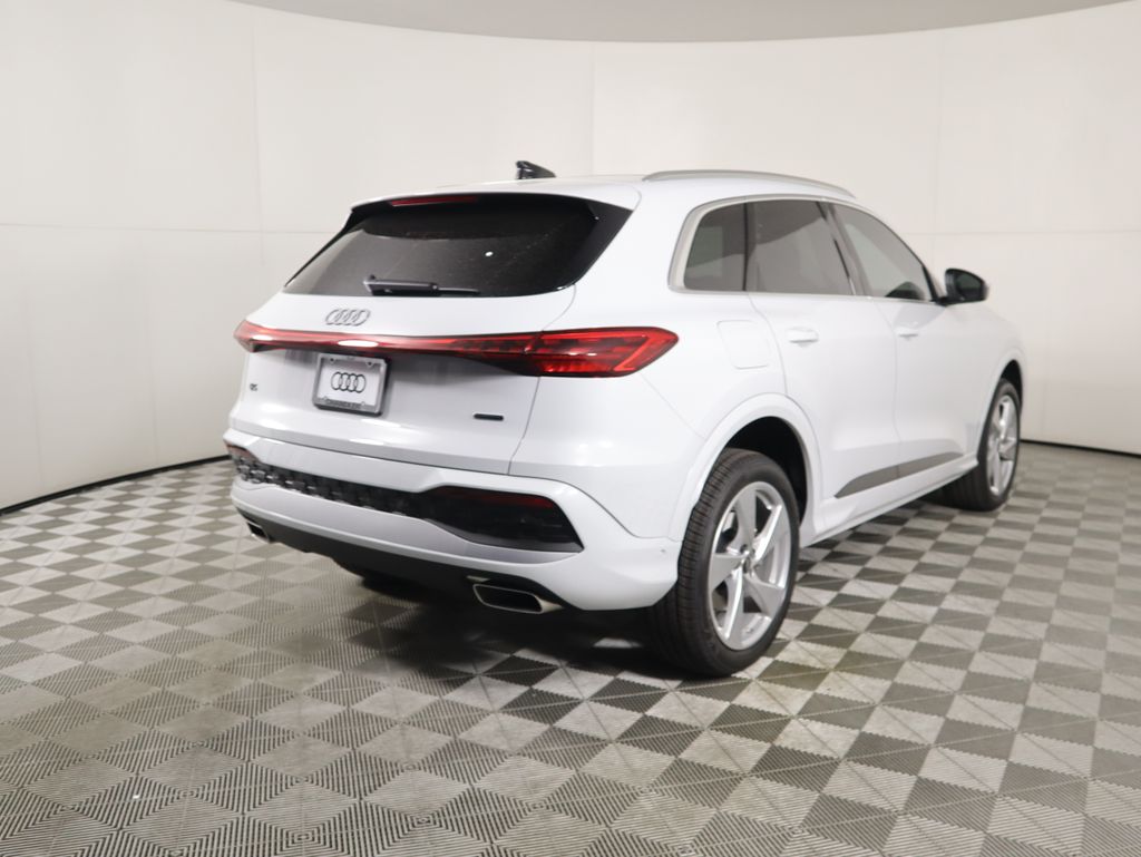 Thumbnail: 2025 Audi Q5 - 5