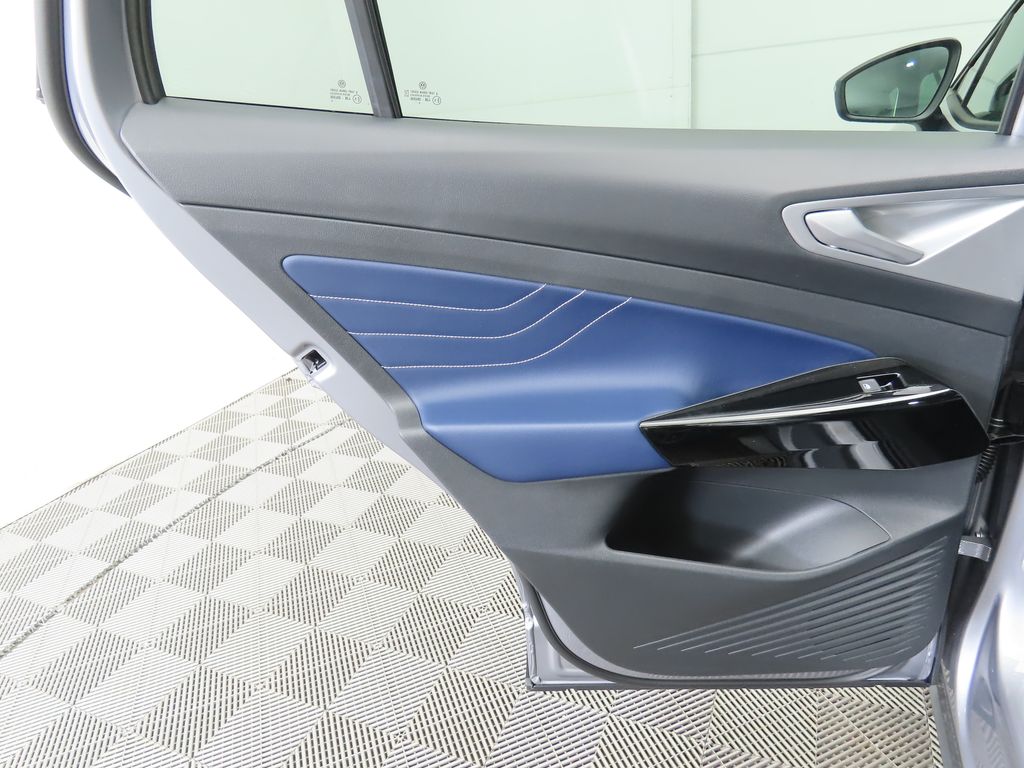 2025 Volkswagen ID.4 Pro S 26