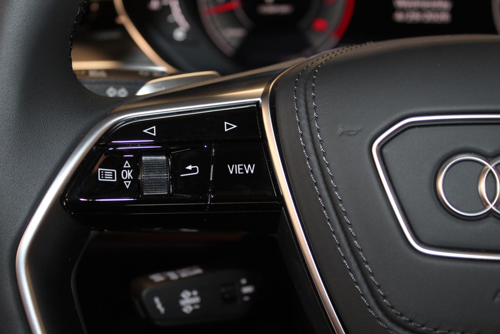 Thumbnail: 2026 Audi A8 - 31