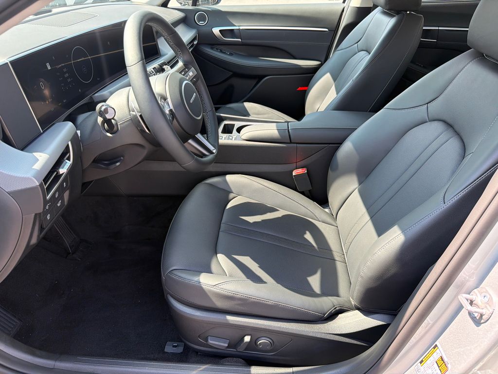 New 2026 Silver Hyundai Limited image 10