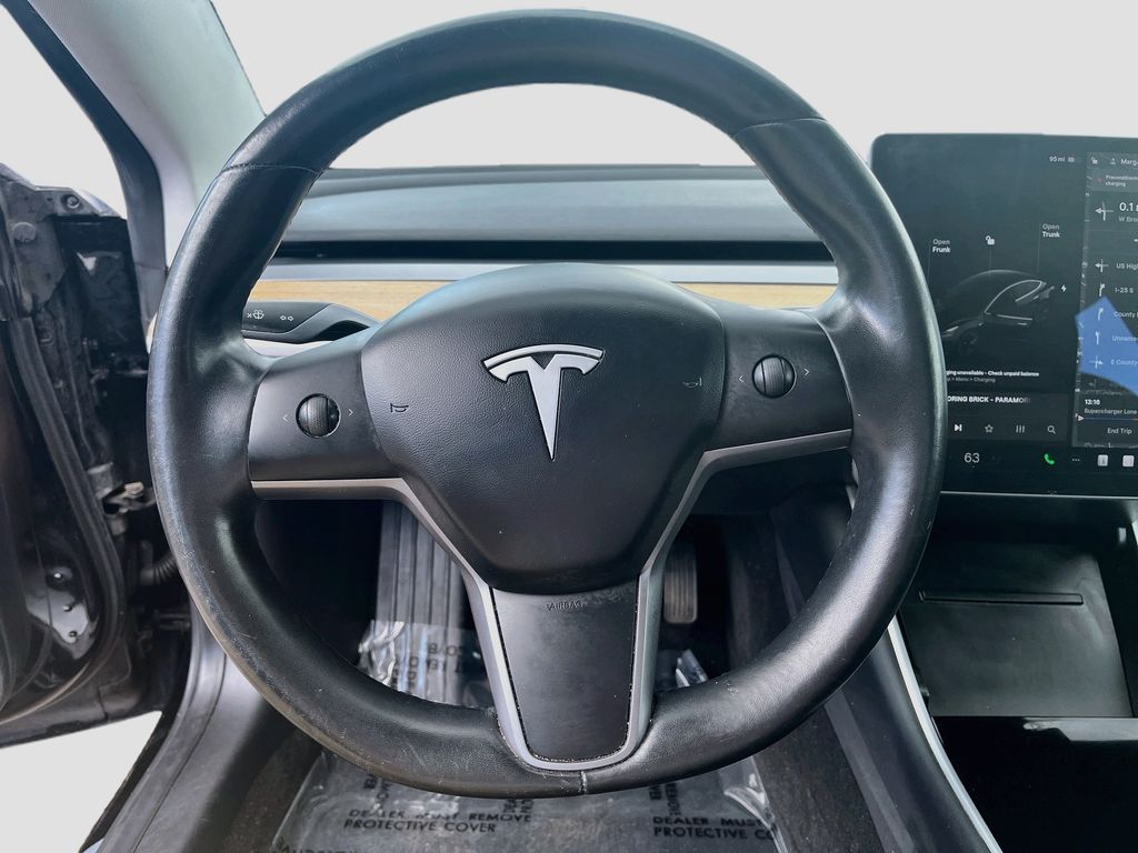 Used 2019 Black Tesla Standard Range Plus image 10